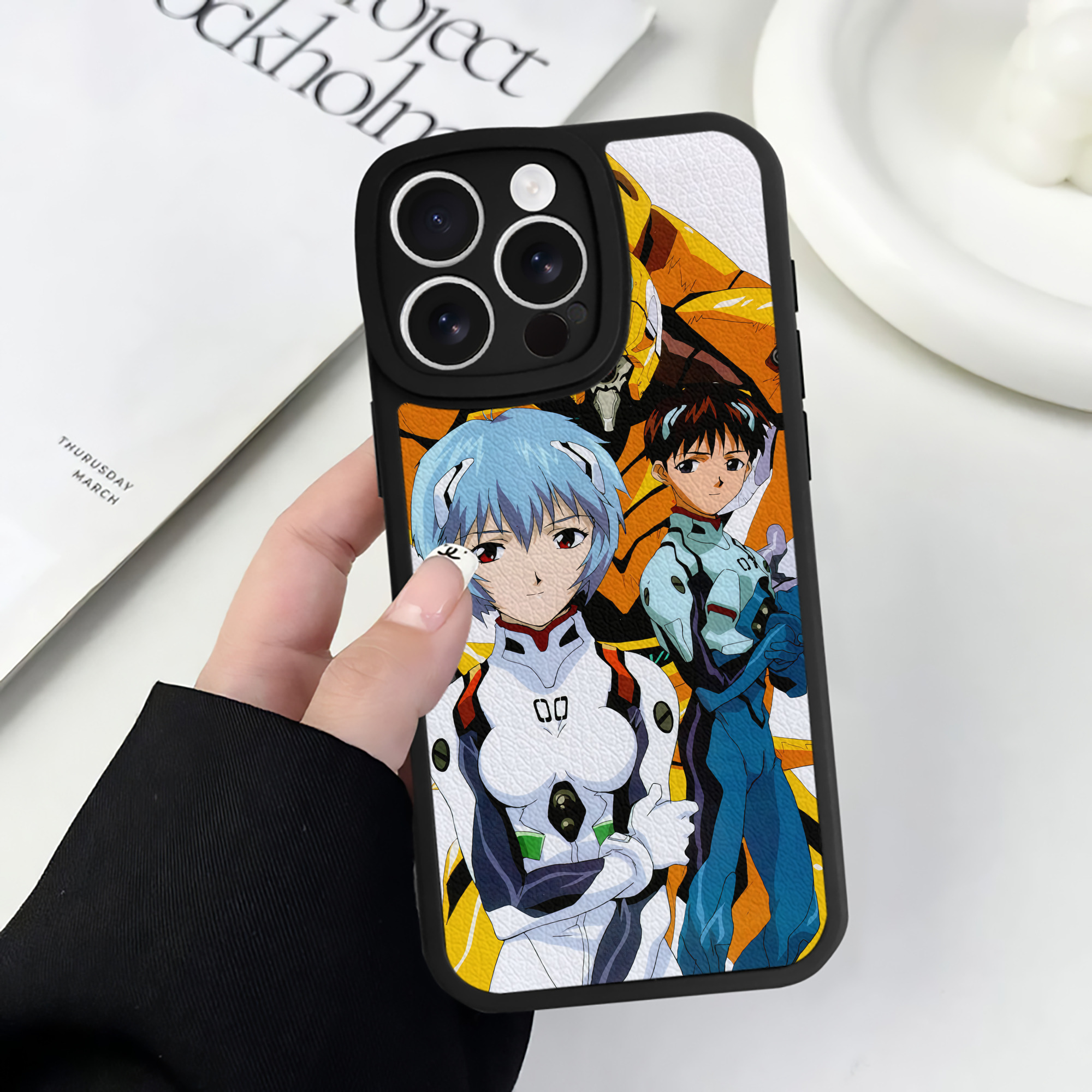 （画像用） EVA 新世紀エヴァンゲリオン 【iPhone 16シリーズ対応】シリコンスマホケース（レザー調） 材質：シリコン